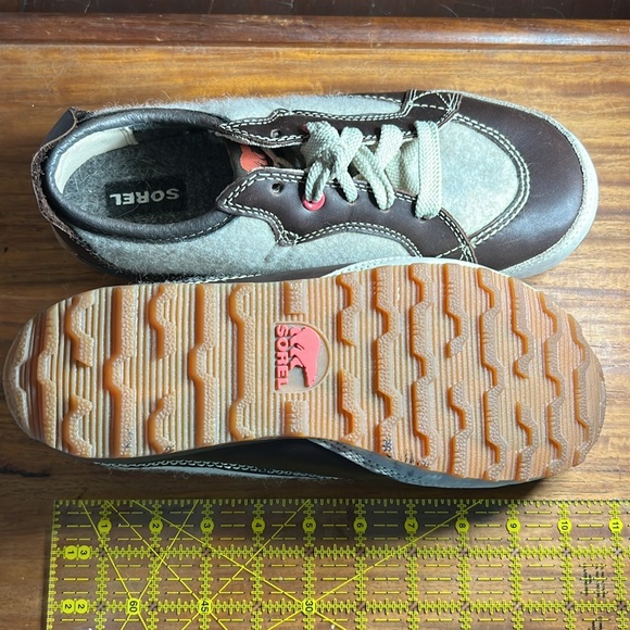 SOREL Mackenzie Brown Tan Wool Leather Outdoor Hiking Shoes Women’s size 8 - Picture 3 of 4